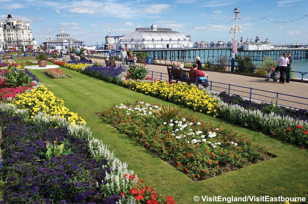 Eastbourne - 4* Seafront Hotel - Mon 8th April 2019